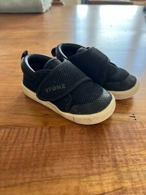 Stonz Kids Black Mesh Slip-On Sneakers